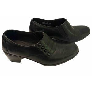 Clarks Bendable Black Leather Heels‎ Side Buttons (1 flawed) 7.5W Whimsigoth
